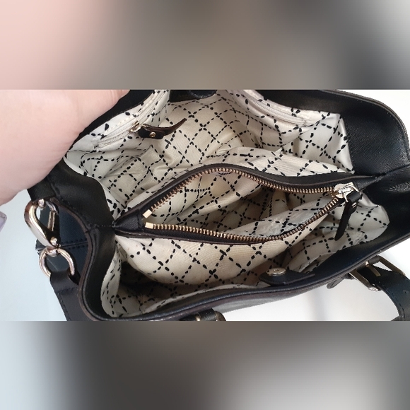 Medium sized Kate Spade black bag with crossbody strap - Picture 8 of 13